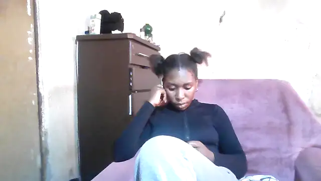 Hotdaily04 online show from September 19, 2025, 7:54 am