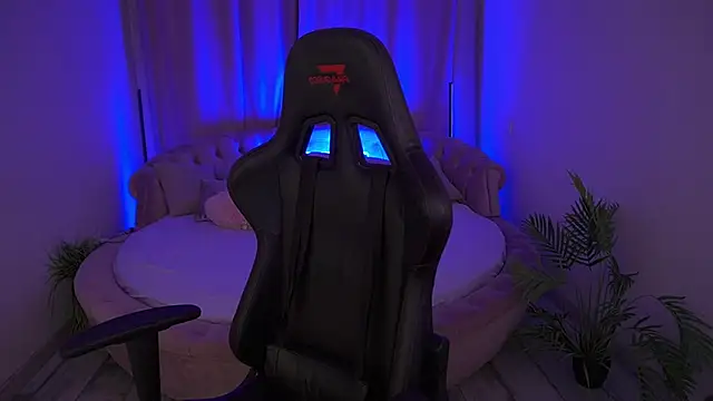 Marmeladkaaa online show from November 24, 2025, 2:28 pm