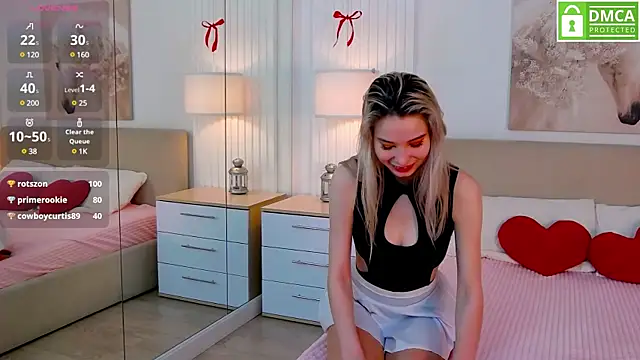 Emma plux online show from February 17, 2025, 7:04 am