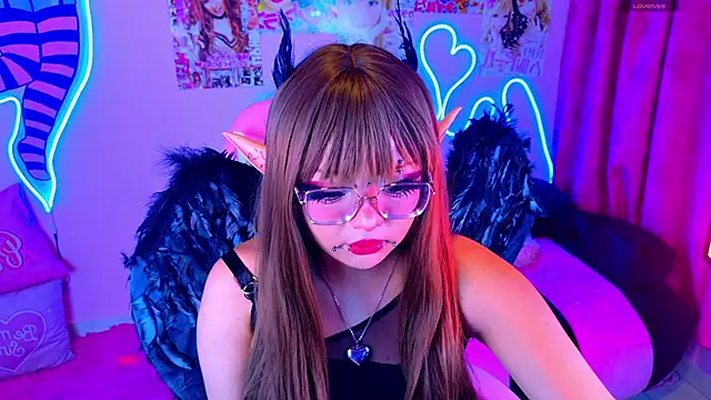 LaytonBox online show from February 24, 2025, 7:52 pm