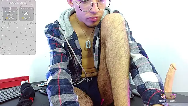 Axel tay online show from March 7, 2025, 4:02 am