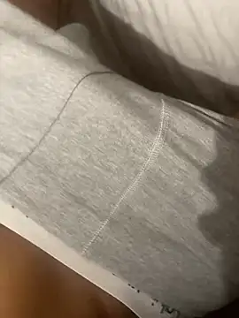 mdnn77 online show from February 15, 2025, 12:33 pm