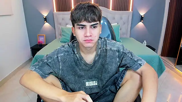 Tommy18   online show from February 28, 2026, 3:29 am