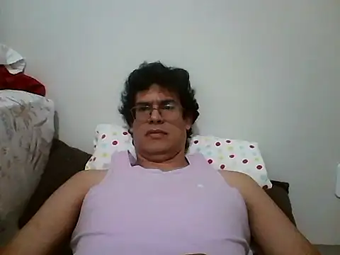 Snapshot of AgneloFly chatting on May 5, 2026, 3:03 am AgneloFly online show from May 5, 2026, 3:03 am