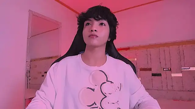 AllanYong18 online show from March 14, 2025, 2:53 am