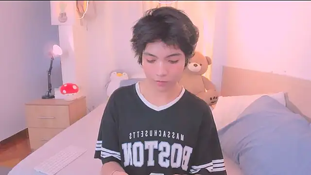 AllanYong18 online show from January 17, 2026, 11:59 am