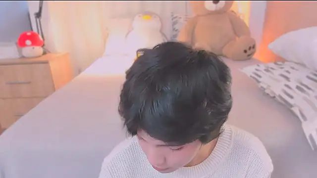 AllanYong18 online show from February 27, 2026, 12:27 pm