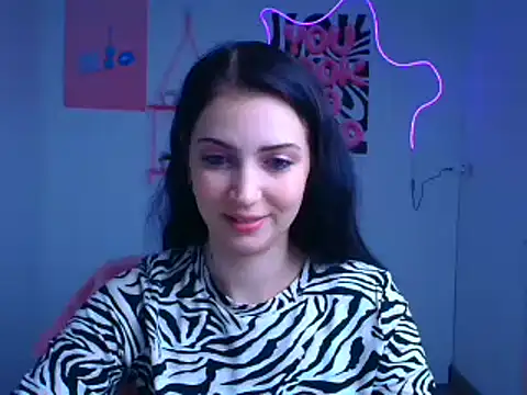 Snapshot of Amalia_amor chatting on October 21, 2025, 11:44 am Amalia amor online show from October 21, 2025, 11:44 am