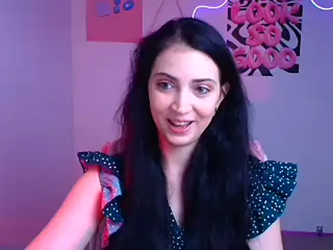 Snapshot of Amalia_amor chatting on November 28, 2025, 6:49 am Amalia amor online show from November 28, 2025, 6:49 am