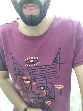 TOPMOON001 online show from March 12, 2025, 8:41 pm