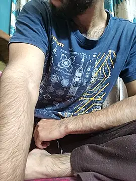 TOPMOON001 online show from December 18, 2025, 6:25 pm