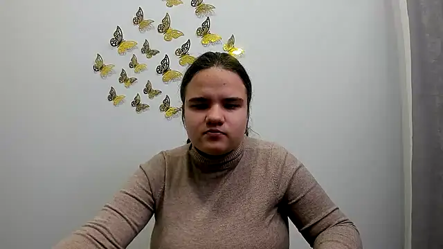 AdeleCruz online show from February 1, 2025, 1:09 pm