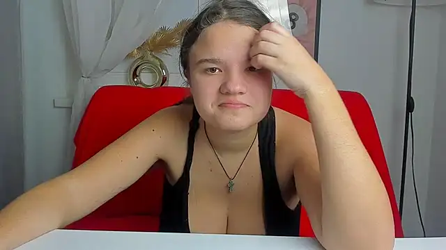 AdeleCruz online show from February 1, 2026, 12:59 pm