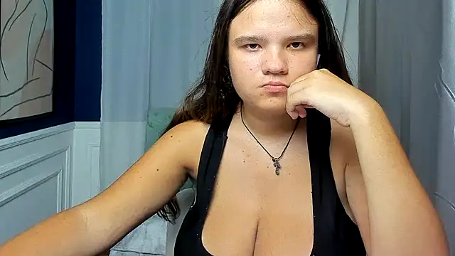 Snapshot of AdeleCruz chatting on July 1, 2026, 12:07 pm AdeleCruz online show from July 1, 2026, 12:07 pm