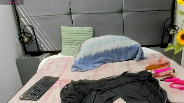 VickyBoobss online show from September 17, 2025, 7:59 pm