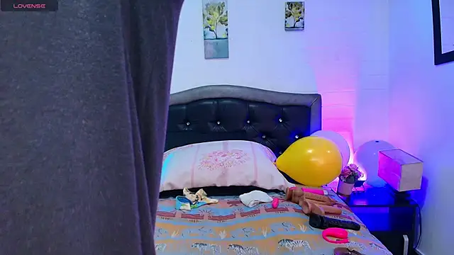 VickyBoobss online show from April 5, 2026, 12:35 pm