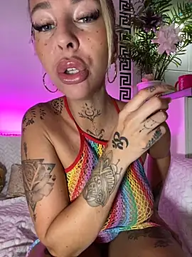 CheekyChels online show from September 23, 2025, 9:45 am