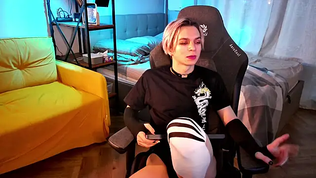 leon yuugen online show from January 29, 2025, 7:25 am