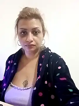 rosse26830 online show from January 12, 2025, 2:41 pm