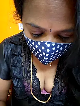 Snapshot of kanikasree chatting on January 31, 2025, 6:36 pm kanikasree online show from January 31, 2025, 6:36 pm