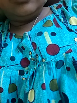 Snapshot of kanikasree chatting on November 16, 2025, 3:39 pm kanikasree online show from November 16, 2025, 3:39 pm