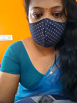 Snapshot of kanikasree chatting on December 3, 2025, 4:42 am kanikasree online show from December 3, 2025, 4:42 am