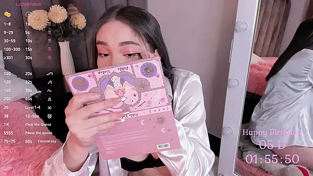 chelsea bolton  online show from October 8, 2025, 12:47 pm