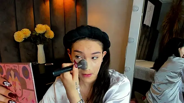 chelsea bolton  online show from November 15, 2025, 12:34 pm