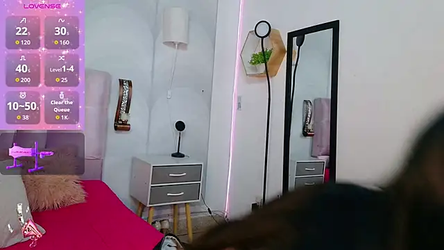 madison oli online show from November 29, 2025, 3:59 pm