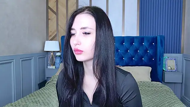 EmmaLawrens online show from February 26, 2025, 12:14 pm