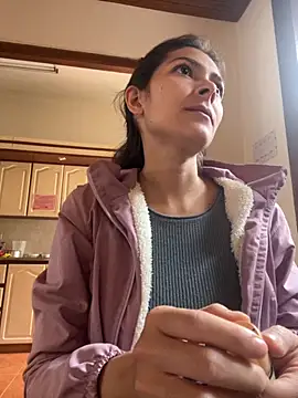 Aleska Miami online show from September 22, 2025, 1:46 pm