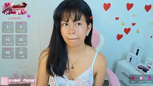 sweet dania  online show from February 23, 2025, 5:45 am