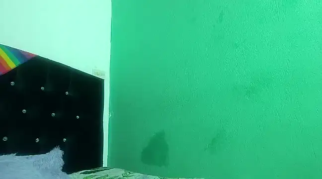 Snapshot of boysLittle chatting on March 21, 2025, 12:06 pm boysLittle online show from March 21, 2025, 12:06 pm