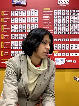 Snapshot of boysLittle chatting on September 23, 2025, 11:52 pm boysLittle online show from September 23, 2025, 11:52 pm