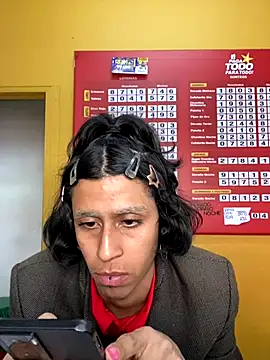 Snapshot of boysLittle chatting on September 24, 2025, 9:07 pm boysLittle online show from September 24, 2025, 9:07 pm