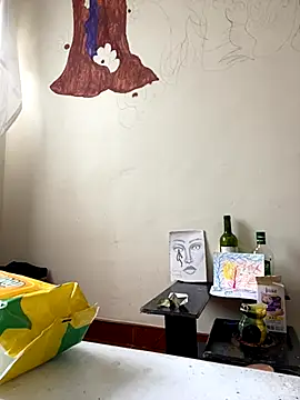 Snapshot of boysLittle chatting on October 3, 2025, 3:20 pm boysLittle online show from October 3, 2025, 3:20 pm