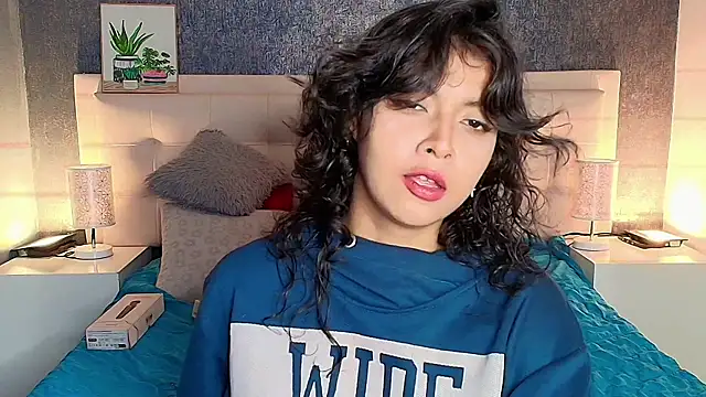 gabriela cortez online show from February 25, 2025, 12:14 am