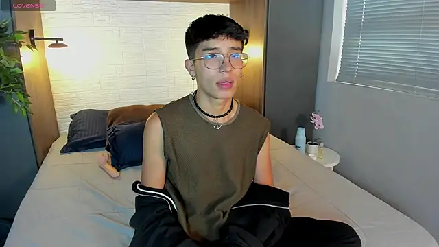 tim  fox online show from February 4, 2025, 7:44 pm