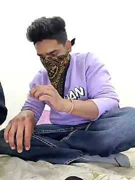 13lusty online show from February 4, 2025, 6:14 am