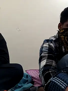 13lusty online show from February 12, 2025, 5:37 am