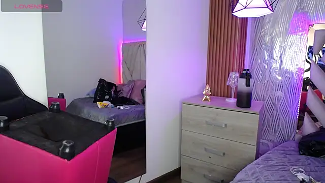 NyxAndria 1 online show from February 4, 2026, 11:20 pm