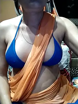 SANA-LEONI online show from March 21, 2025, 6:51 pm