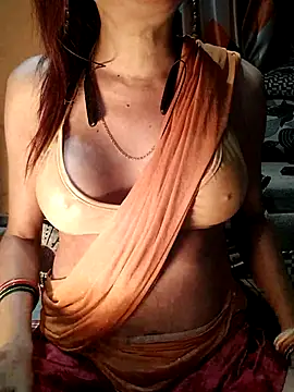 SANA-LEONI online show from January 12, 2026, 2:11 pm