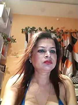 SANA-LEONI online show from February 28, 2026, 7:04 pm