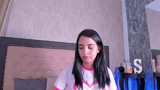 Snapshot of StefanyRousse chatting on June 18, 2026, 11:36 am StefanyRousse online show from June 18, 2026, 11:36 am