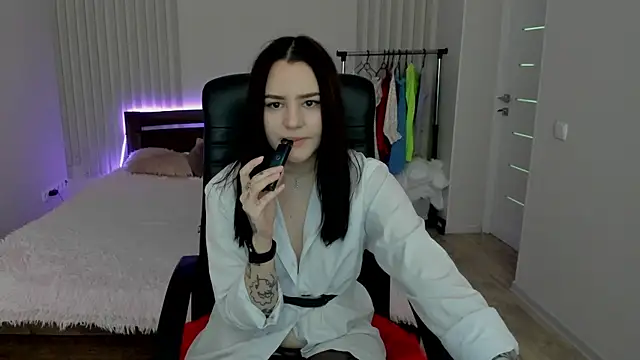 Midnight Musee online show from January 16, 2025, 10:21 am