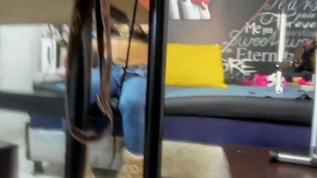 EmmySweett2 online show from October 28, 2025, 2:20 pm