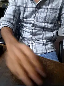 braveman999 online show from April 27, 2026, 9:07 am