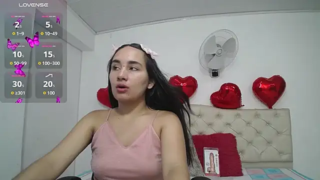 Maylin horny19 online show from October 9, 2025, 7:23 pm