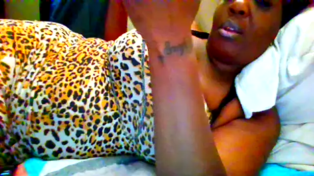 chocolatechipkukky85 online show from April 14, 2026, 4:24 pm